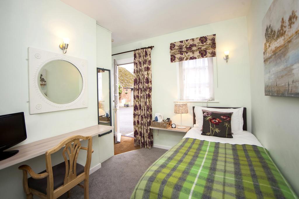 Hotel The Conigre à Melksham Extérieur photo