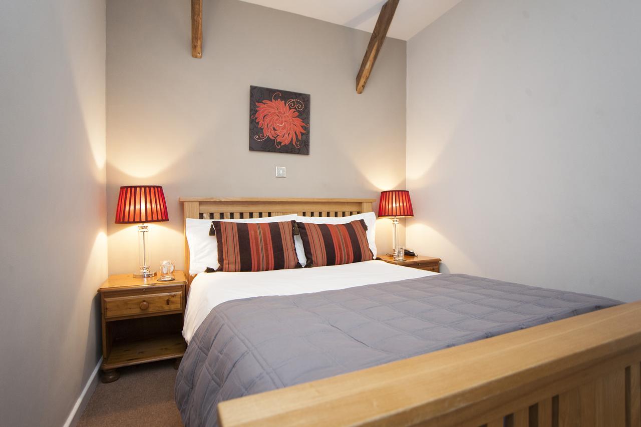 Hotel The Conigre à Melksham Extérieur photo